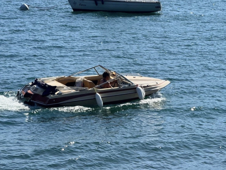 Hire Motorboat with or without skipper Glastron Stresa