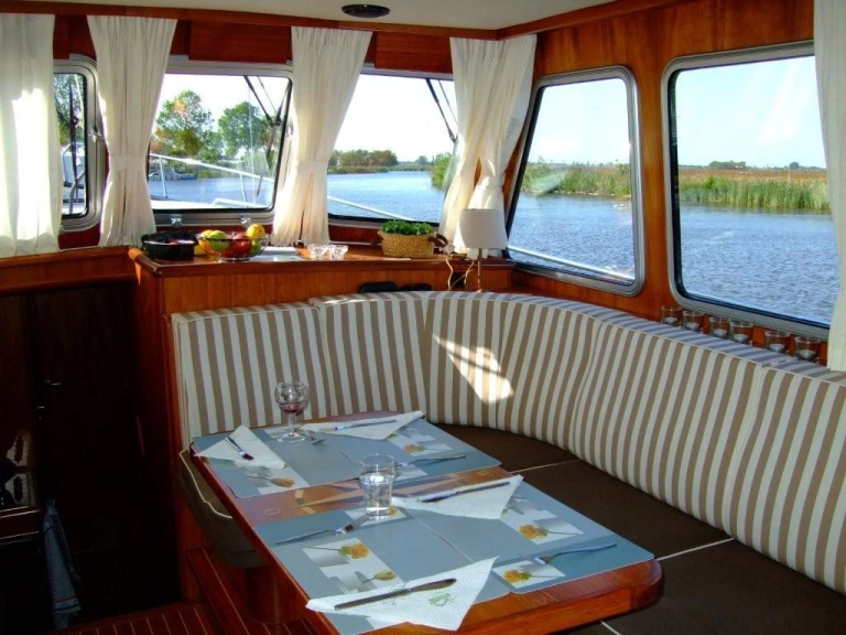 Yacht hire Gaastmeer cheap 42
