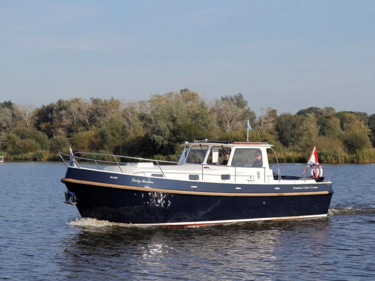 Hire a Nautica 900 Gaastmeer