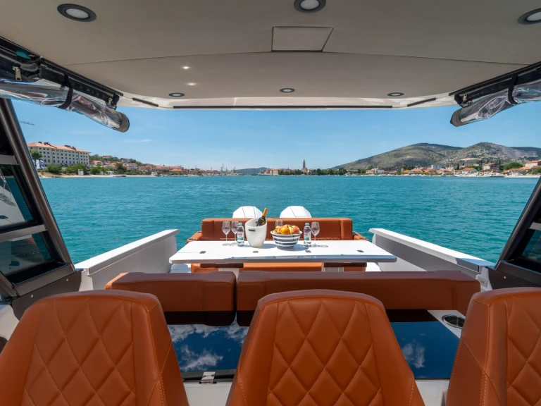 Hire Motorboat with or without skipper Saxdor Split