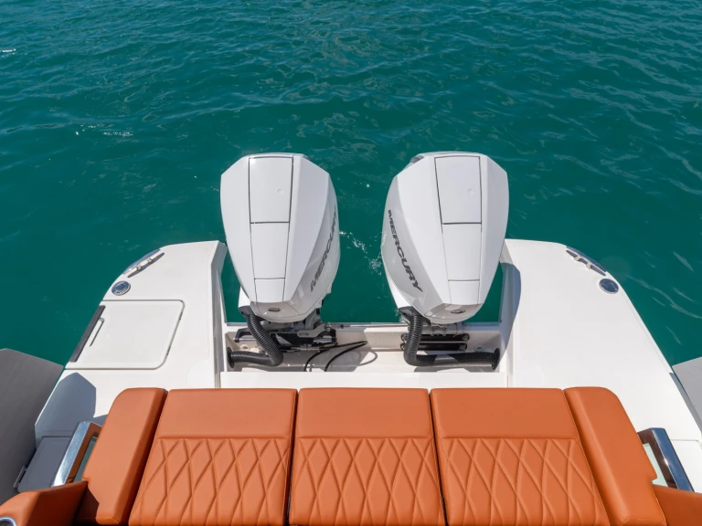 Hire Motorboat Saxdor with a boat licence