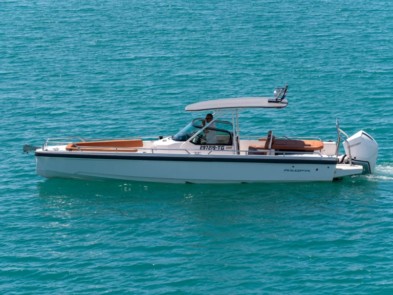 Charter a Axopar Axopar 28 T-Top in Split on Samboat
