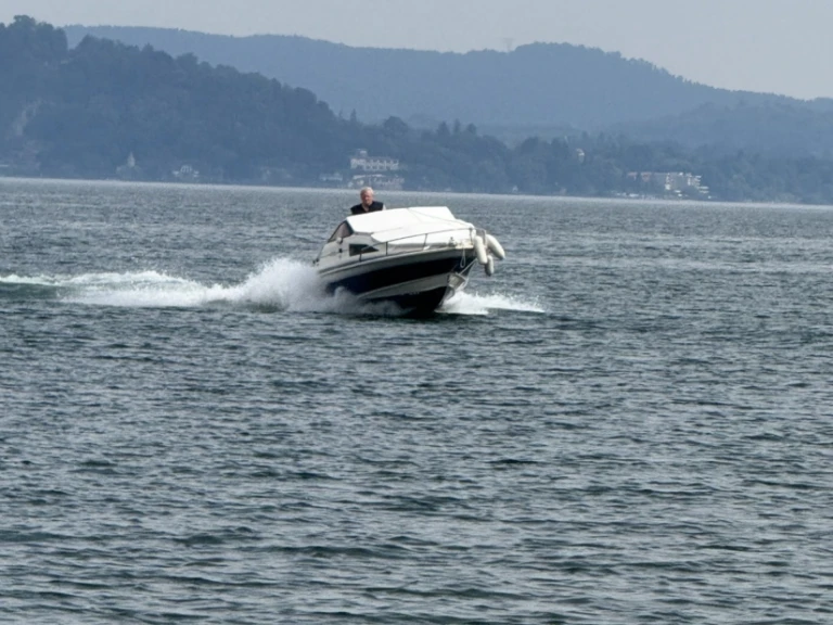 Yacht charter Stresa - A HELLAS Hermes  on SamBoat
