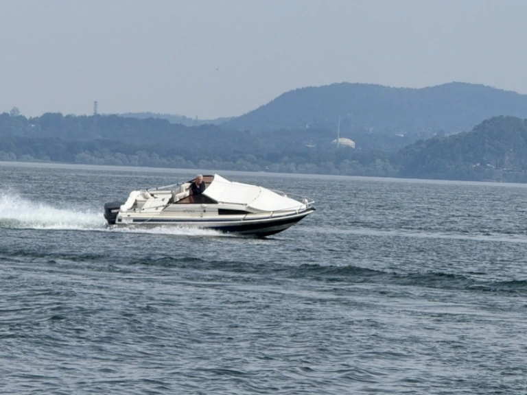 Hire a A HELLAS Hermes  Stresa