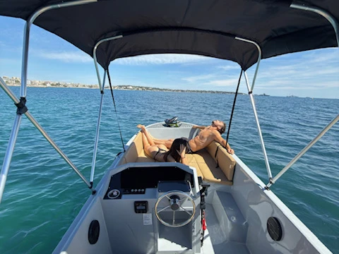 Motorboat to hire France at the best price