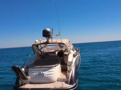 Charter a Azimut Atlantis 42 in Puntaldia on Samboat