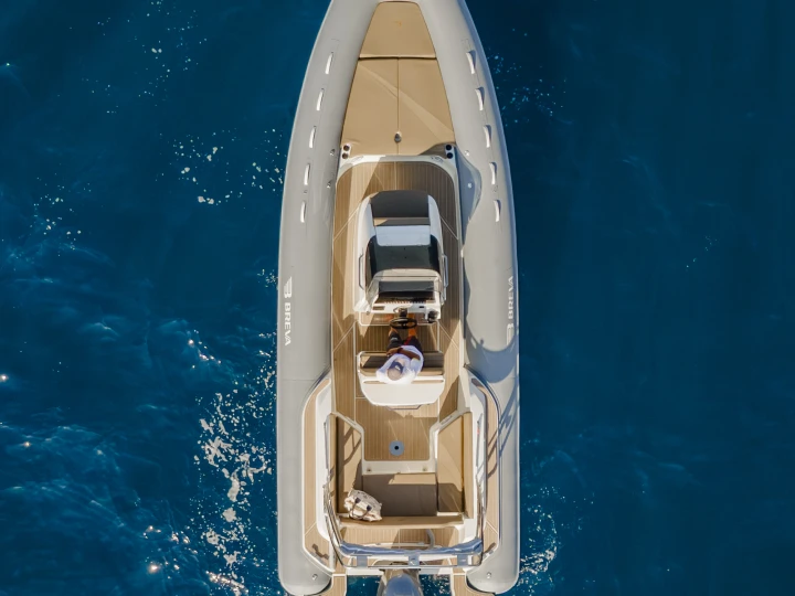 Motorboat to hire Sorrento at the best price