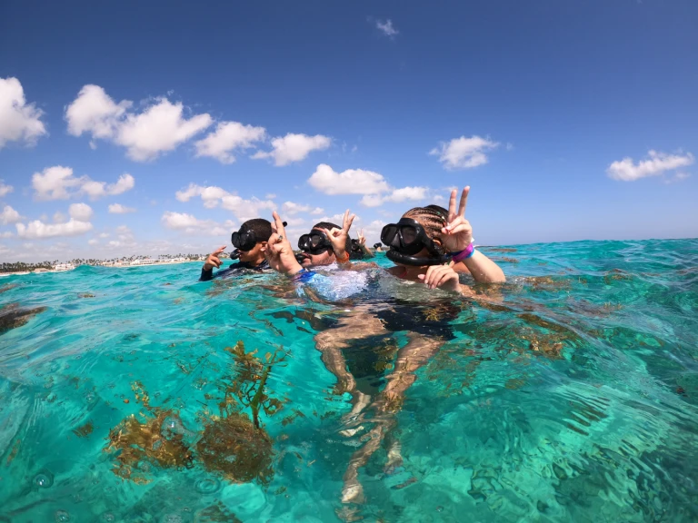 Yacht hire La Romana cheap custom