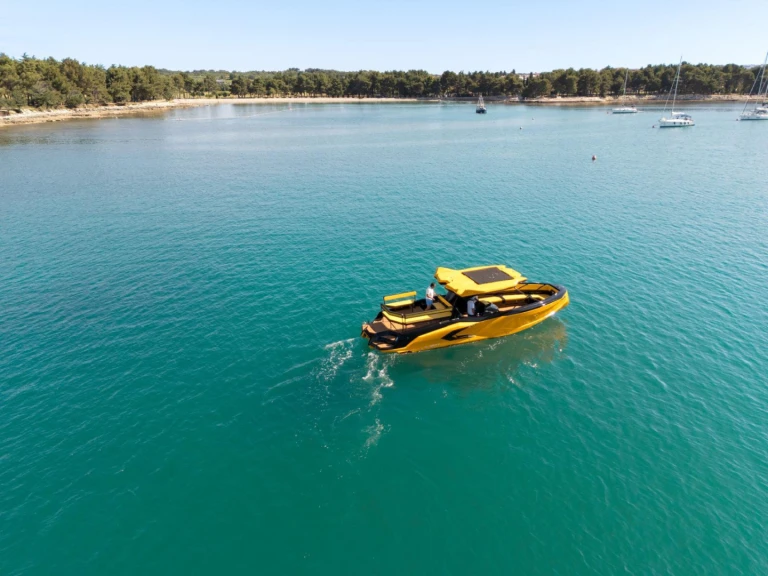 Motorboat hire in Rovinj -  Raptor 