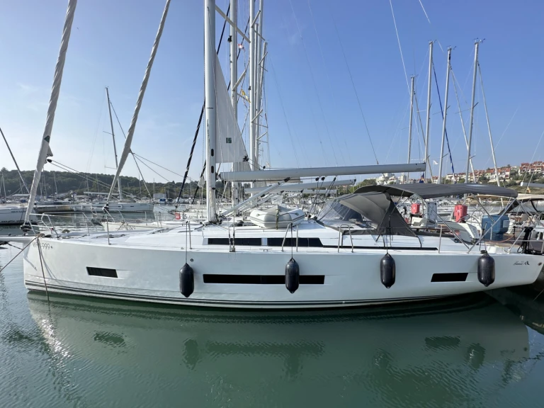 Hire Sailboat with or without skipper Hanse Pula