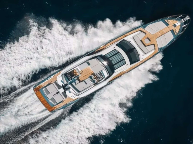 Luxury Yacht hire in Miami - Azimut Six Seven