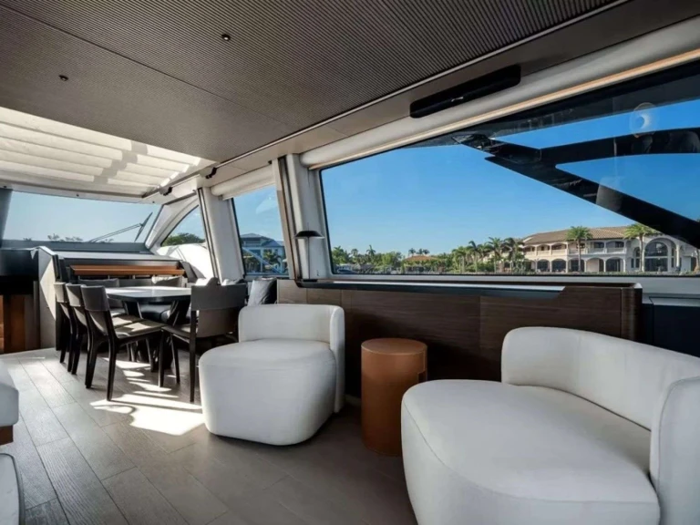 Yacht charter Miami - Azimut Six Seven on SamBoat