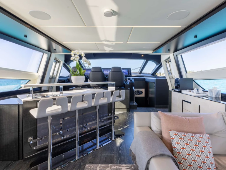 Yacht hire Nassau cheap TIME OFF