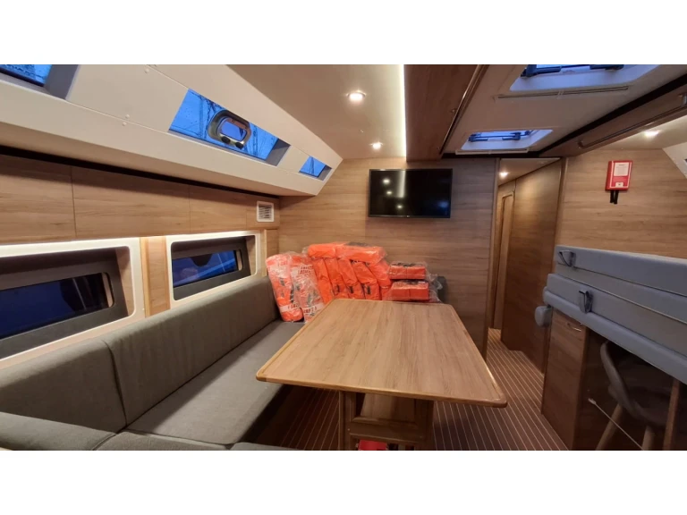 Charter a D&D Yacht D&D Kufner 57 in Trogir on Samboat