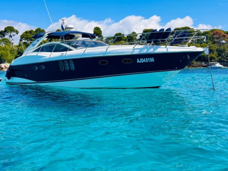 Motorboat hire in Saint-Raphaël - Absolute Yachts absolut 45