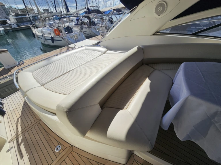 Charter a Absolute Yachts absolut 45 in Saint-Raphaël on Samboat