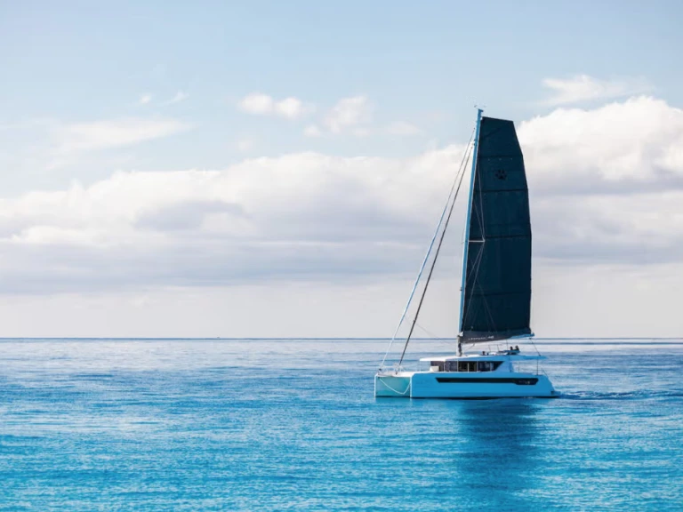 Charter a Leopard Catamarans / Robertson & Caine Leopard 46 - 5 cab. in Procida on Samboat