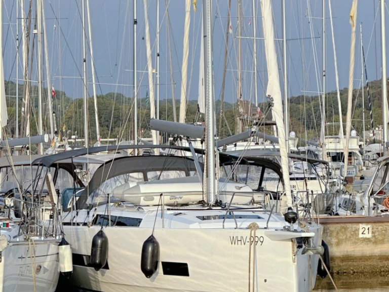 Hire Sailboat Hanse with a boat licence