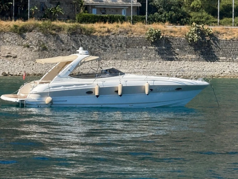 Yacht hire Giardini-Naxos cheap Bavaria 37 Sport