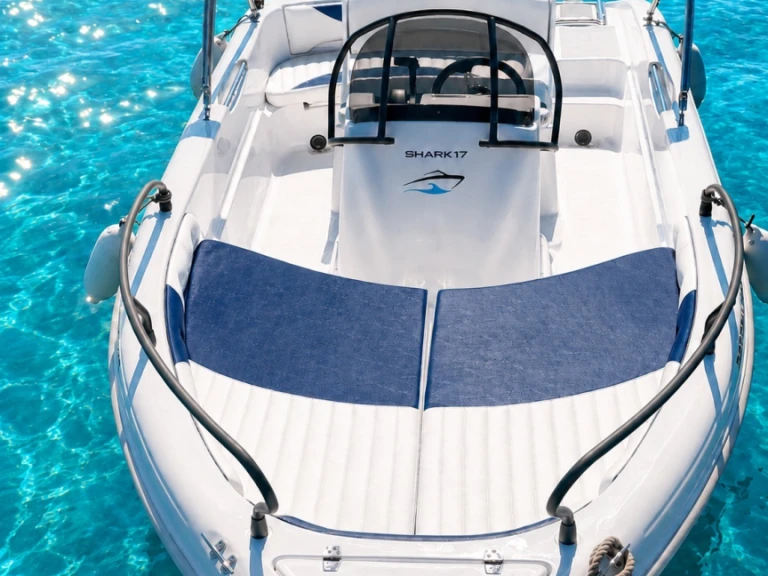 Motorboat to hire Saint-Laurent-du-Var at the best price