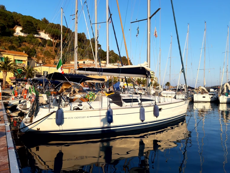Sailboat hire in Marina Lido - Jeanneau Sun Odyssey 40