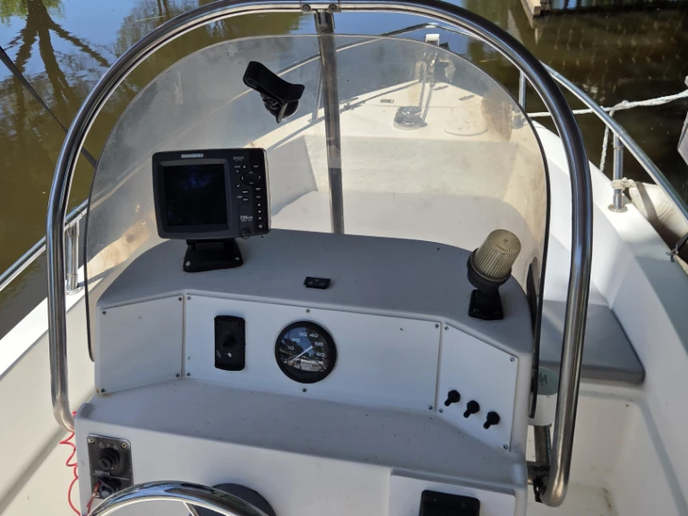 Charter a Rascala FM16 in France on Samboat