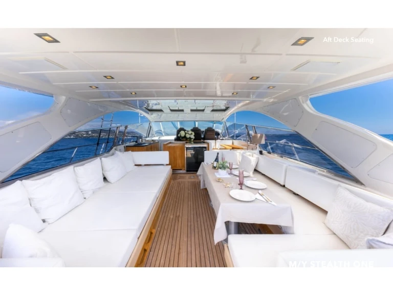 Hire Luxury Yacht Overmarine S.p.a with a boat licence