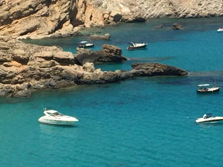 Motorboat hire in Mahon Port - Gobbi Atlantis 425 SC