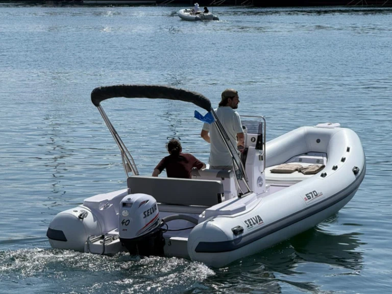 Charter a Selva Selva 570 Elegance in Naples on Samboat