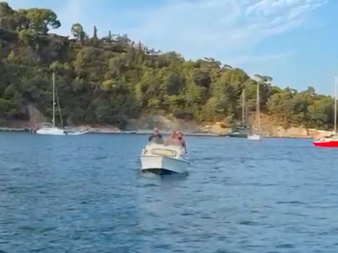 Yacht hire Toulon cheap Mazuir 451