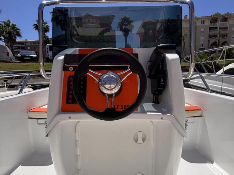 Yacht charter Port Fréjus - Sans Permis Marino 500 on SamBoat