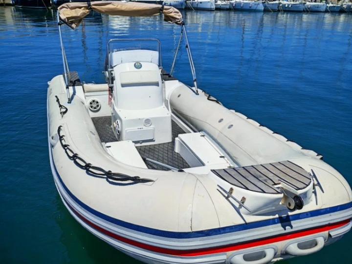 Hire RIB with or without skipper Mistral San Foca Marina