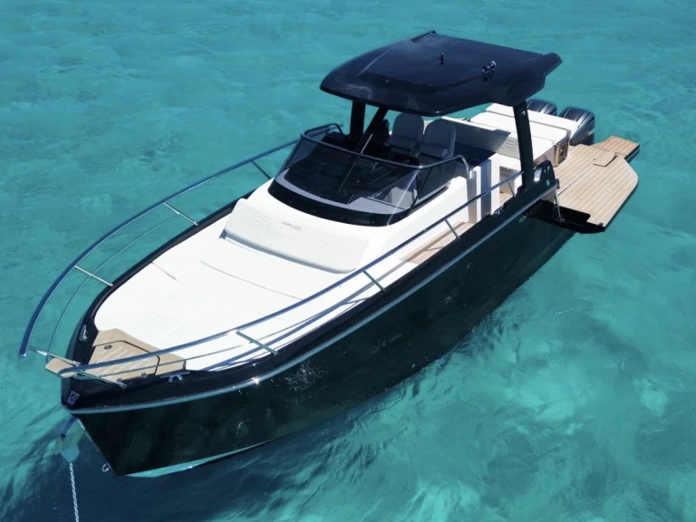 Hire a Idea Marine Idea 100 Porto Cervo