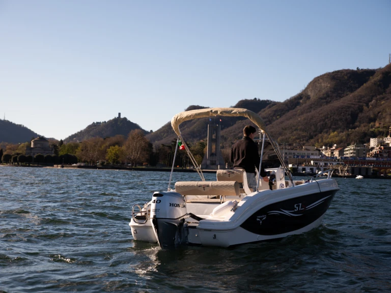 Hire a Trimarchi Trimarchi 57 S Pro Como (City)