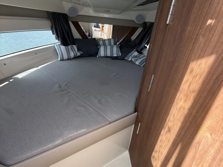 Quicksilver Activ 755 Cruiser charter bareboat or skippered in  Port-Camargue