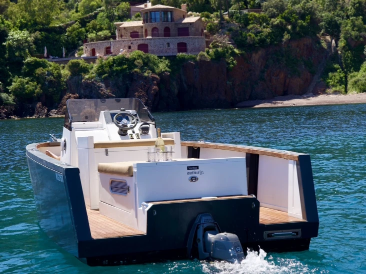 Hire a Smartboat Smartboat 23 Port de Cannes Marina