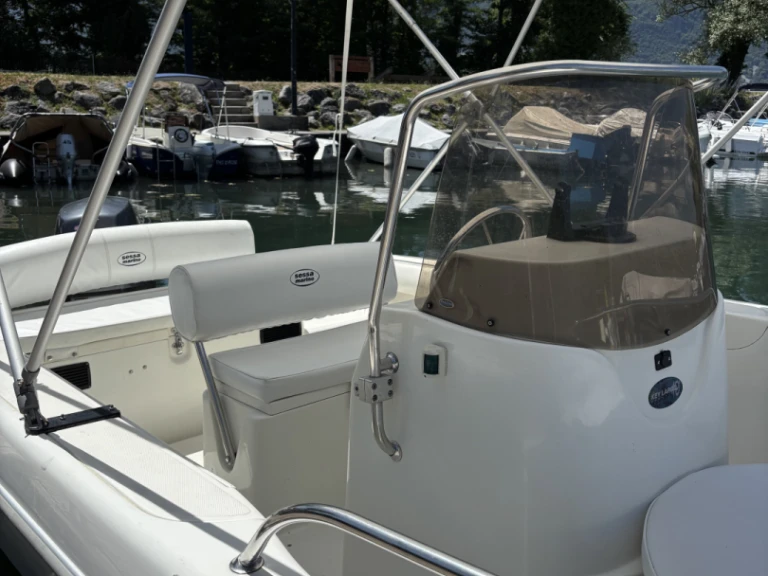 Yacht hire Aix-les-Bains cheap Key Largo 16