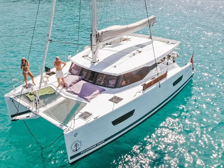 Yacht charter Villefranche-sur-Mer - Fountaine Pajot Lucia 40 on SamBoat
