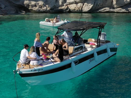 Motorboat to hire Santa Ponsa at the best price