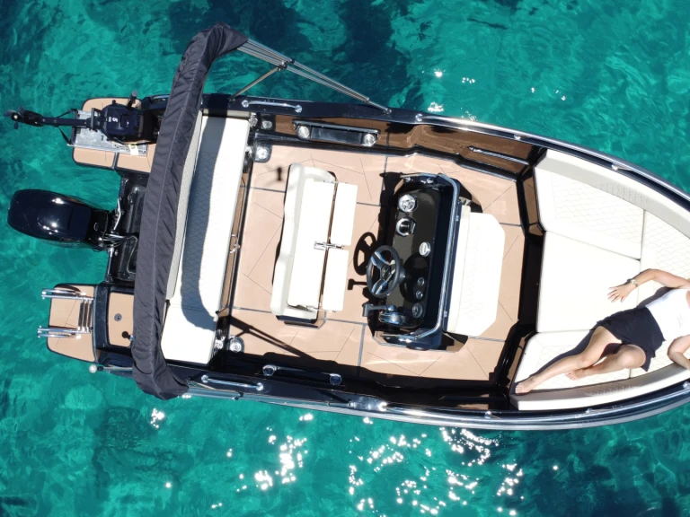 Hire Motorboat with or without skipper Nireus Mykonos (City)