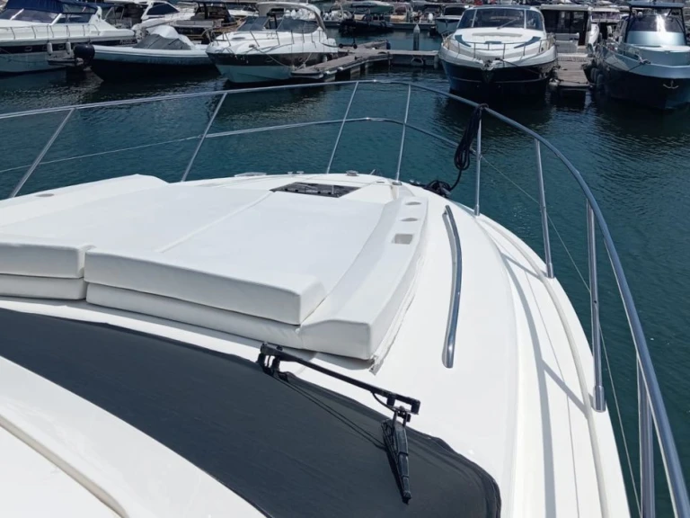 Motorboat to hire Castellammare di Stabia at the best price