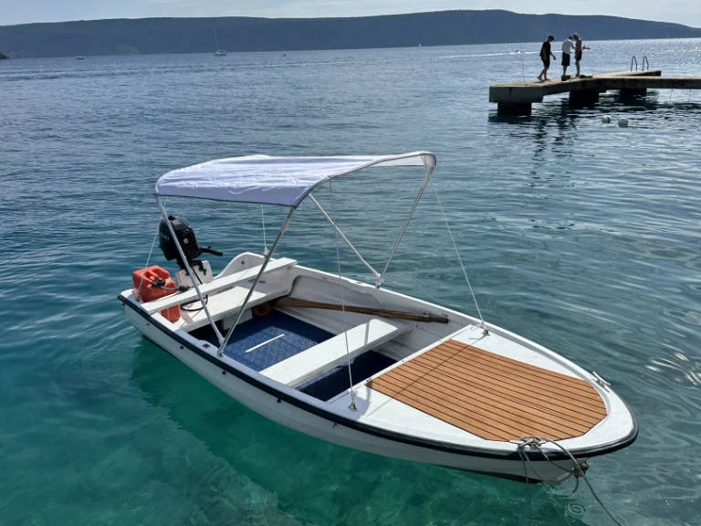 Elan Elan 401 charter bareboat or skippered in  Cres