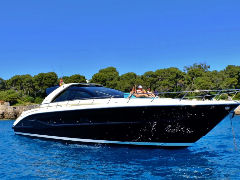 Hire Luxury Yacht with or without skipper Riva Saint-Laurent-du-Var