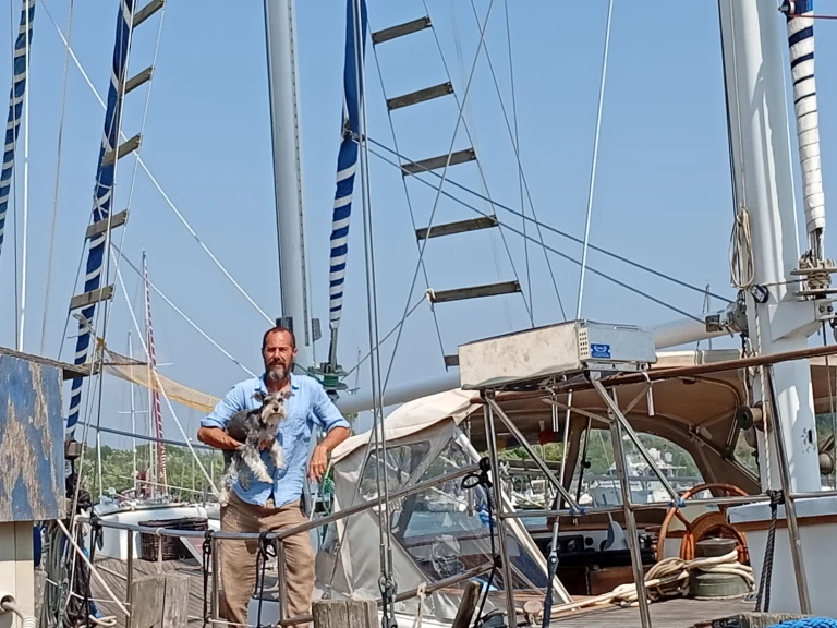 Hire a Schooner Staysail Porto Turistico Di Roma (Ostia)