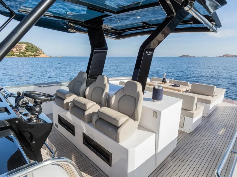 Yacht charter Juan-les-Pins - Pardo Yachts Pardo 43 on SamBoat