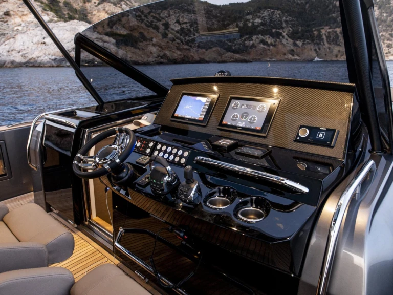 Hire a Pardo Yachts Pardo 50 Mandelieu-la-Napoule