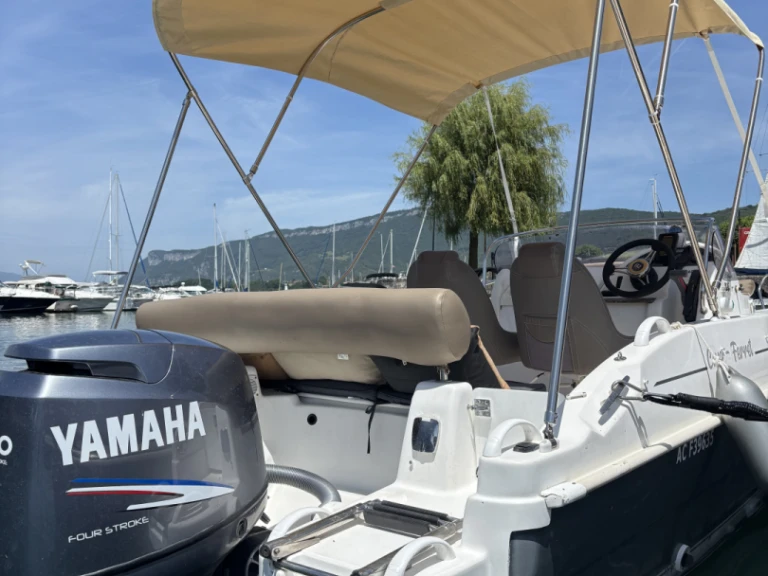 Charter a Cap-Ferret B2 Marine in Aix-les-Bains on Samboat