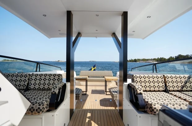 Hire a delta Delta 60 Juan-les-Pins