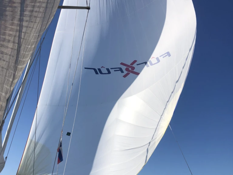 Sailboat to hire Grado at the best price
