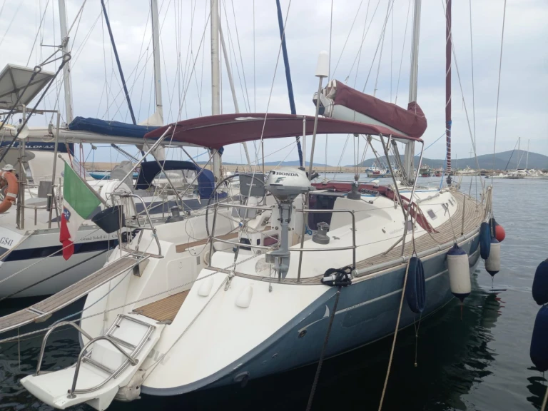 Hire Sailboat Poncin Yachts with a boat licence